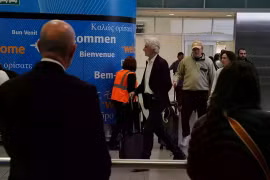 Thêm 5 quốc gia vào diện cấm công dân nhập cảnh vào Mỹ