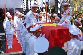 Xúc động lễ an táng nguyên Chủ tịch nước Trần Đức Lương