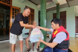 Người trong một nước...