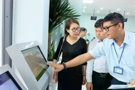 Lề lối cũ và số hóa