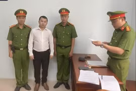 Một cựu nhân viên ngân hàng bị bắt