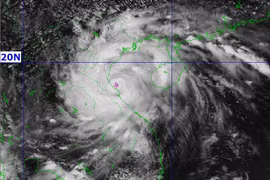 Bão số 5 giật cấp 13, khoảng 16-19h đổ bộ đất liền, trọng tâm ở tỉnh Nghệ An