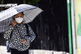 Dự báo thời tiết 10 ngày tới: Miền Bắc mưa lớn, Hà Nội nắng 32°C