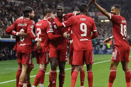 Chelsea, Liverpool đại thắng ở Champions League