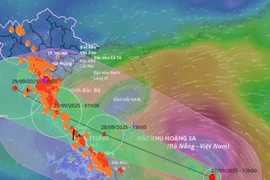 Bão mạnh lên khi gần bờ, ban bố rủi ro thiên tai cấp 4