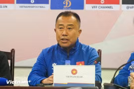 HLV Okiyama Masahiko quyết tâm giành chiến thắng đầu tiên cùng U17 Nữ Việt Nam