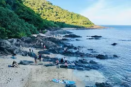 Đà Nẵng: Khám phá Ghềnh Bàng hoang sơ, ẩn mình ở bán đảo Sơn Trà