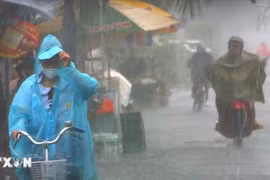 Xuất hiện áp thấp trên Biển Đông, cảnh báo mưa dông diện rộng ngày 16/9