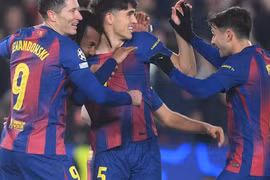 Hậu vệ tỏa sáng, Barcelona ngược dòng giành chiến thắng sân nhà ở Champions League