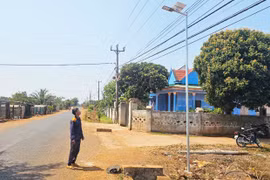 Bờ Ngoong nhân rộng mô hình “Ánh sáng an ninh”