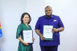 Vingroup mang mô hình siêu đô thị và giao thông xanh tới Congo