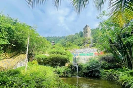 Vui chơi ở Núi Thần Tài