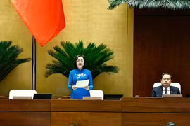 Họp Quốc hội: Giáo viên dạy thêm không sai trái, quan trọng là chống tiêu cực