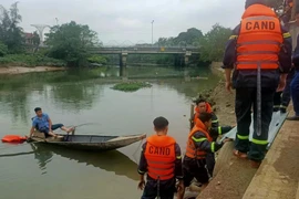 Tìm thấy thi thể nam sinh viên mất tích trên sông ở Hà Tĩnh