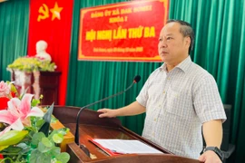 Phó Bí thư Tỉnh ủy Châu Ngọc Tuấn dự, chỉ đạo Hội nghị Ban Chấp hành Đảng bộ xã Đak Sơmei.