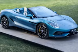 Denza Z Convertible: Xe điện Trung Quốc “dáng Ý, sức mạnh siêu xe”, giá chỉ ngang Toyota