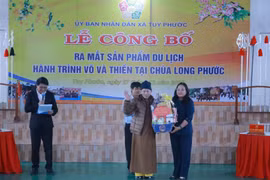 UBND xã Tuy Phước (tỉnh Gia Lai) chính thức ra mắt sản phẩm du lịch đặc sắc “Hành trình võ và thiền” tại chùa Long Phước sáng 27-12.