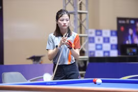 Nữ cơ thủ người Gia Lai đã có 2 trận toàn thắng ở vòng bảng. Ảnh: Văn Thuận
