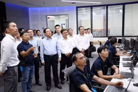 Phó Thủ tướng Hồ Quốc Dũng đánh giá cao năng lực làm chủ hệ sinh thái AI và nền tảng hạ tầng số của các doanh nghiệp Việt trong "kỷ nguyên vươn mình".