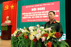 Đại tá Nguyễn Xuân Sơn chủ trì hội nghị triển khai công tác bầu cử tại Bộ CHQS tỉnh Gia Lai.