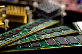 Các thanh RAM DDR5 giả được làm nhái bao bì và tem nhãn cực kỳ tinh vi, khiến người dùng khó phân biệt bằng mắt thường