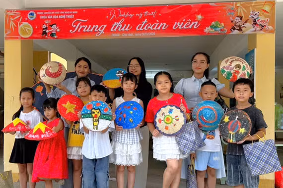 Trường Cao đẳng Kỹ thuật Công nghệ Quy Nhơn tổ chức workshop mỹ thuật “Trung thu đoàn viên”