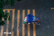 Thời tiết ngày 18/8: Miền Bắc mưa lớn, Trung Bộ nắng nóng trên 36 độ C