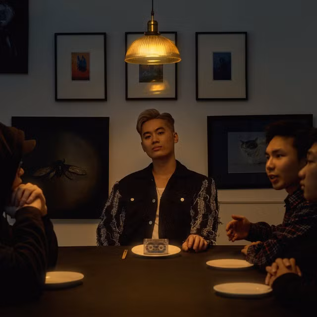 Album cho thấy một 14 Casper khác biệt