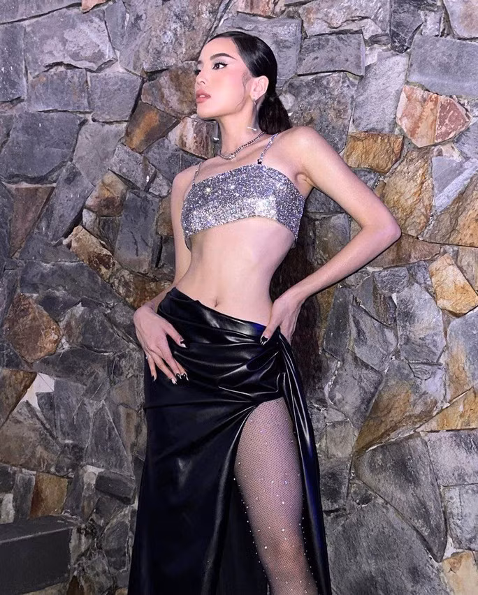 Sở hữu thân hình vạn người mê của Hoa hậu Kỳ Duyên đã thu hút sự chú ý của nhiều người.