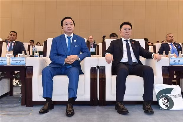 Phó Thủ tướng Trần Hồng Hà tham dự Diễn đàn. Ảnh: Tiến Trung/TTXVN Phó Thủ tướng Trần Hồng Hà tham dự Diễn đàn. Ảnh: Tiến Trung/TTXVN