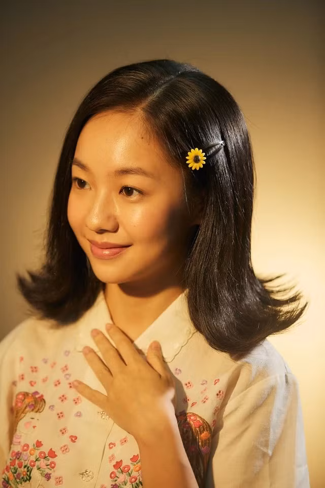 Trước đó Hoàng Hà gây sốt mạng xã hội vì thể hiện một nàng Dao Ánh rất thơ trong Em và Trịnh. Ảnh: FBNV