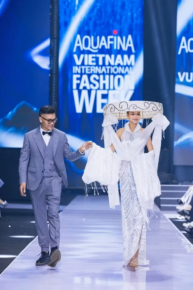 NTK Vũ Việt Hà và Thanh Hằng