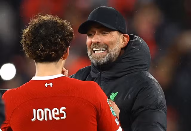 HLV Jurgen Klopp hài lòng với những gì mà các học trò thể hiện và yêu cầu CĐV Liverpool ủng hộ họ nhiều hơn. Ảnh: REUTERS