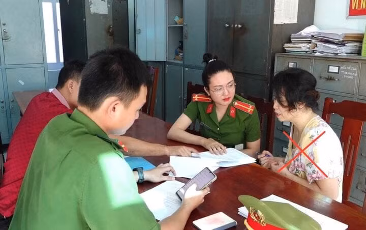 Bị can Nguyễn Thị Hoài Phi tại Cơ quan công an. Ảnh: CACC