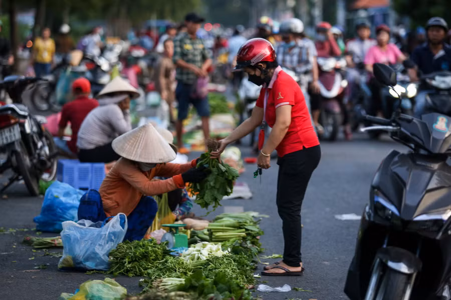 Dự kiến từ ngày 1.7, mức lương tối thiểu vùng sẽ tăng lên 6% Dự kiến từ ngày 1.7, mức lương tối thiểu vùng sẽ tăng lên 6%