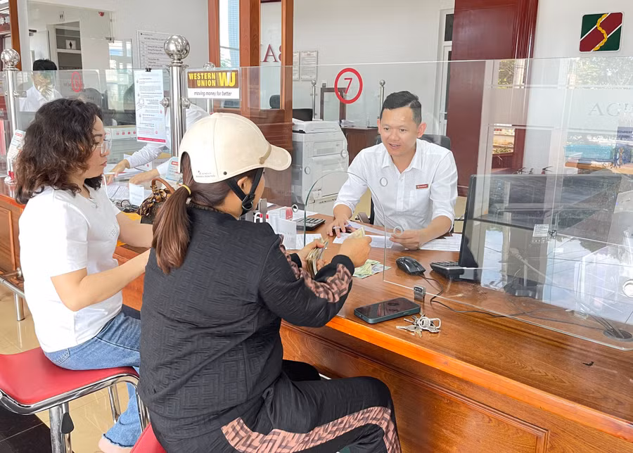 Agribank Chư Pưh đẩy mạnh cho vay tiêu dùng nhằm đáp ứng nhu cầu của người dân. Ảnh: S.C