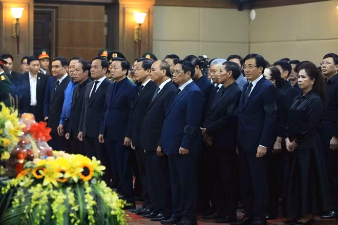 Thủ tướng Phạm Minh Chính, các lãnh đạo, nguyên lãnh đạo Đảng, Nhà nước tại Lễ Truy điệu Phó Thủ tướng Lê Văn Thành. Ảnh: Lâm Khánh/TTXVN