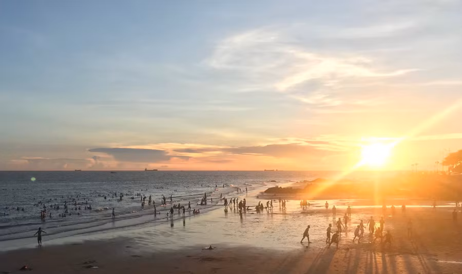 Bãi tắm Vũng Tàu. Ảnh: NL Bãi tắm Vũng Tàu. Ảnh: NL