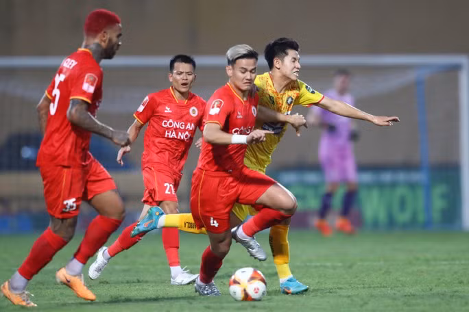 Công an Hà Nội đăng quang V-League 2023 kịch tính