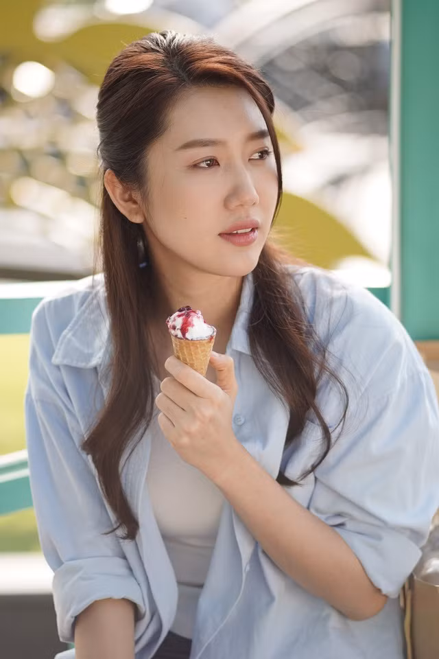 Cô sẵn sàng yêu hết lòng nhưng với điều kiện đối phương phải xứng đáng Cô sẵn sàng yêu hết lòng nhưng với điều kiện đối phương phải xứng đáng