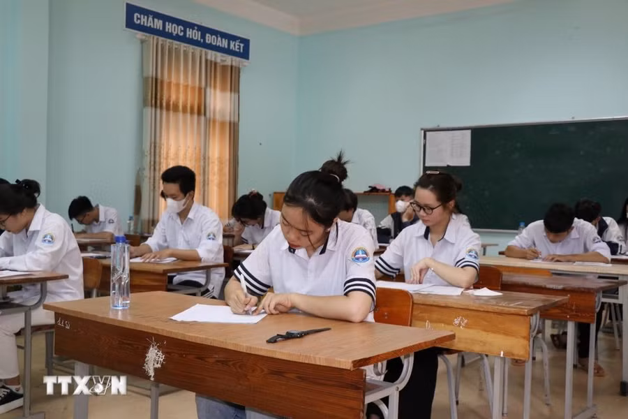 Thí sinh thi tốt nghiệp THPT 2023. (Ảnh: Hữu Quyết/TTXVN) Thí sinh thi tốt nghiệp THPT 2023. (Ảnh: Hữu Quyết/TTXVN)