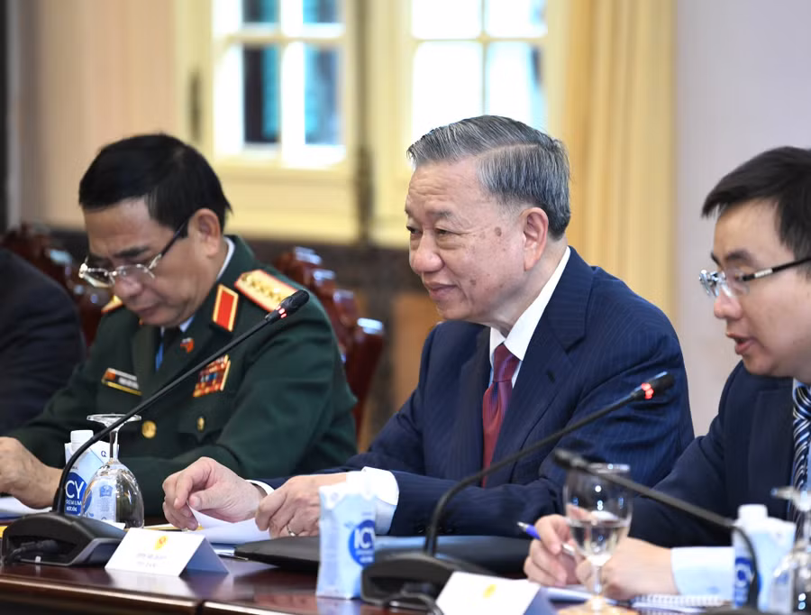 Chủ tịch nước Tô Lâm và các quan chức cấp cao Việt Nam tại cuộc hội đàm. (Ảnh: Như Ý)