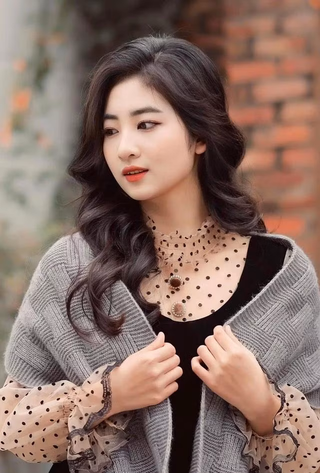 Nhan sắc đời thường của Linh Chi rất ngọt ngào...