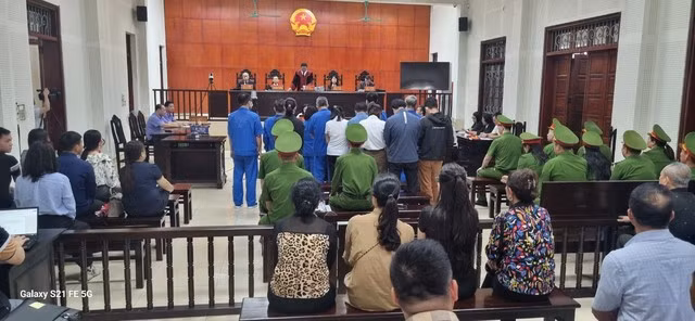 Quang cảnh phiên tòa Quang cảnh phiên tòa
