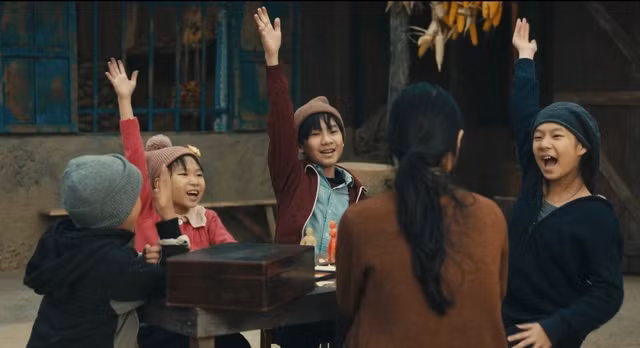 Nhớ về thuở nhỏ các con đều xung phong về già nuôi mẹ
