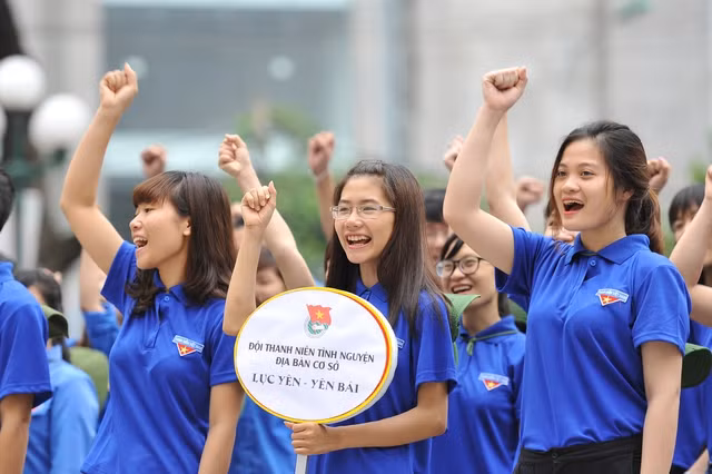 Tháng Thanh niên luôn khơi dậy tinh thần tình nguyện của thanh niên. Ảnh: Dương Triều