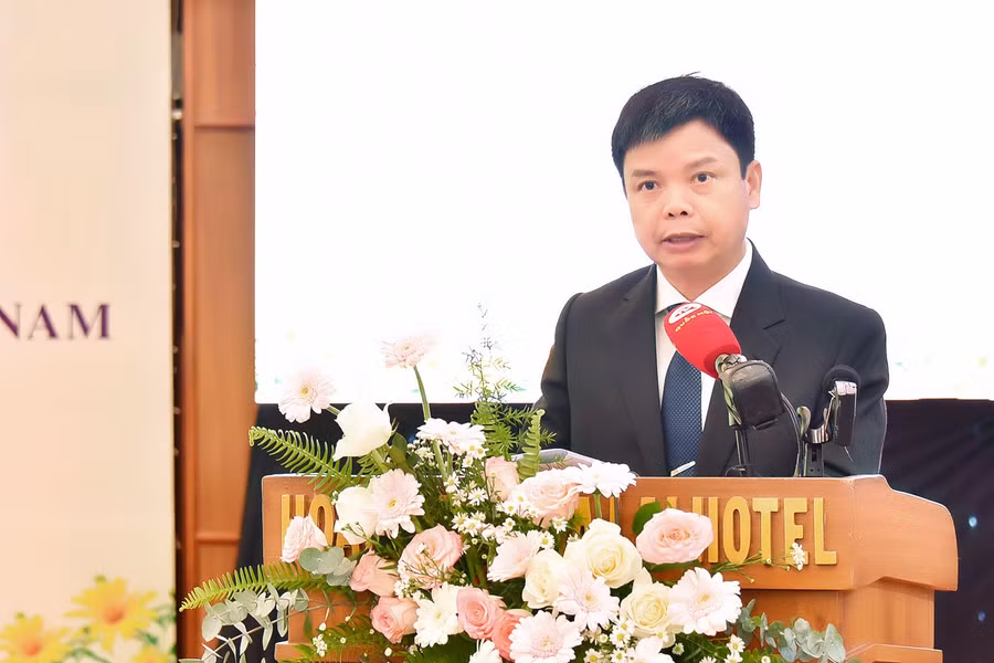 Phó Chủ tịch UBND tỉnh Nguyễn Hữu Quế phát biểu tại hội nghị. Ảnh: Đ.T
