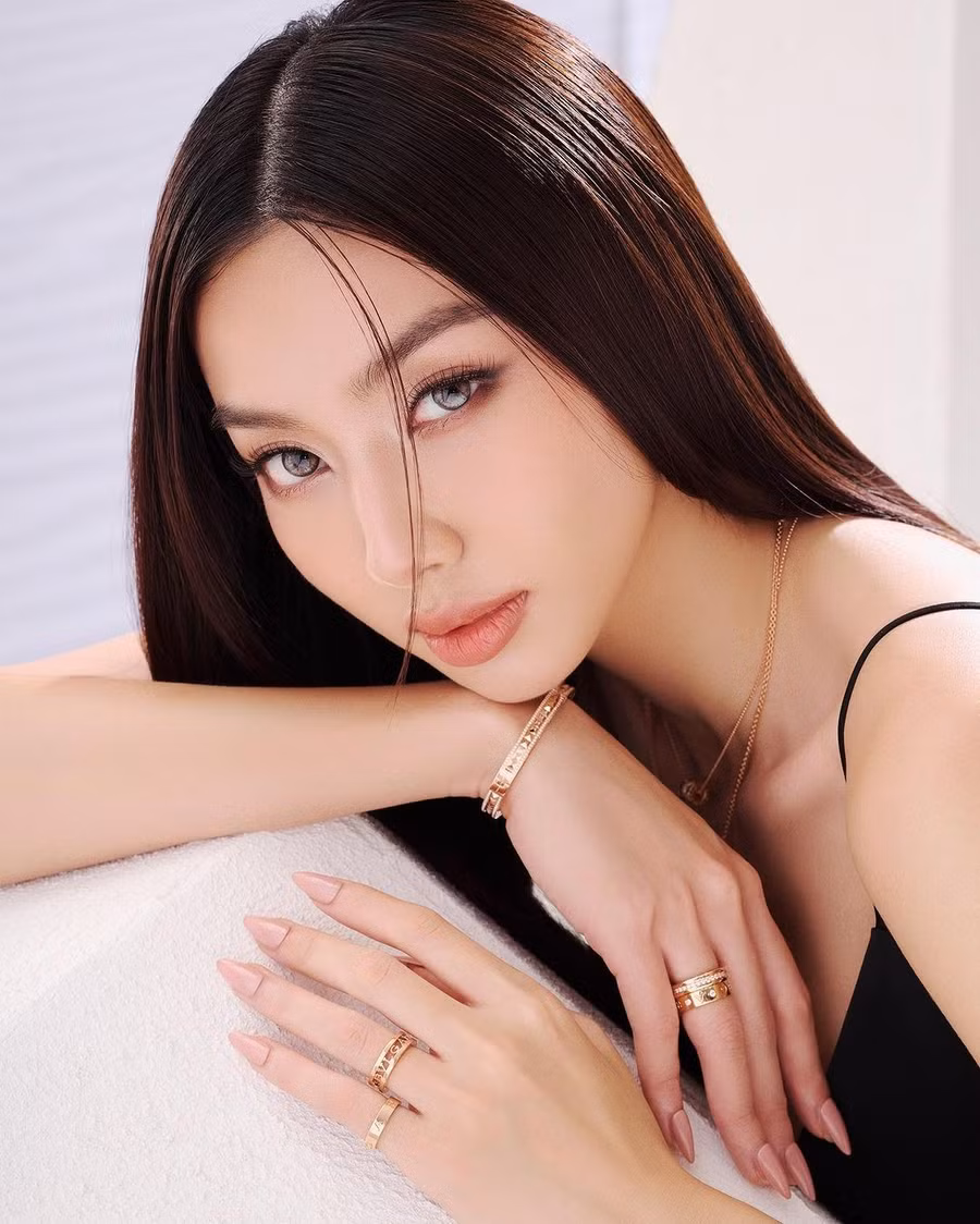 Thùy Tiên phủ nhận tin kiếm được 240 tỷ đồng.
