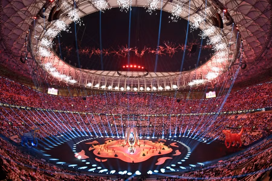 Sân Lusail lung linh ánh sáng trong lễ khai mạc Asian Cup 2023. Ảnh: THX/TTXVN