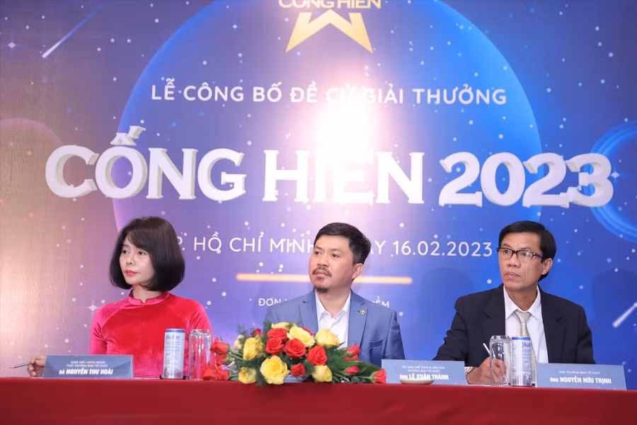 Đại diện ban tổ chức trả lời phỏng vấn chiều 16-2. Ảnh: Ban tổ chức
